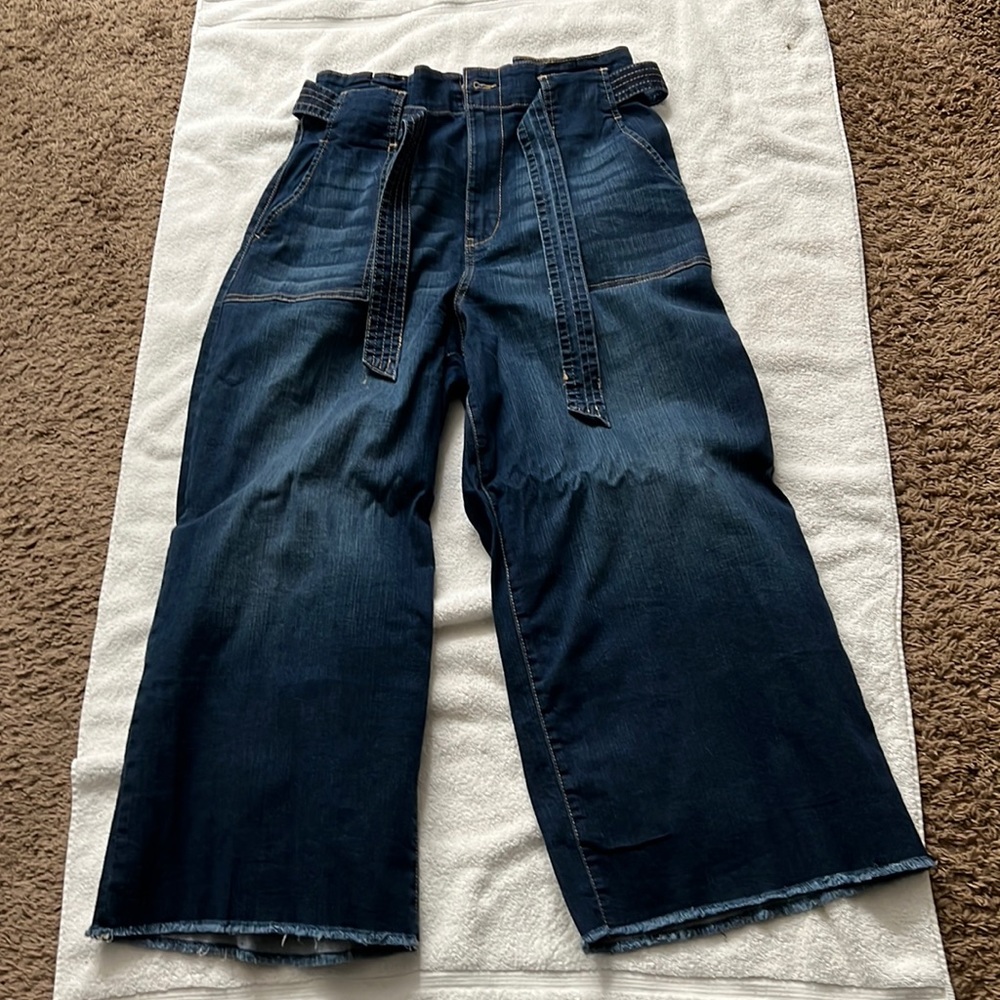 High waisted jeans crop
